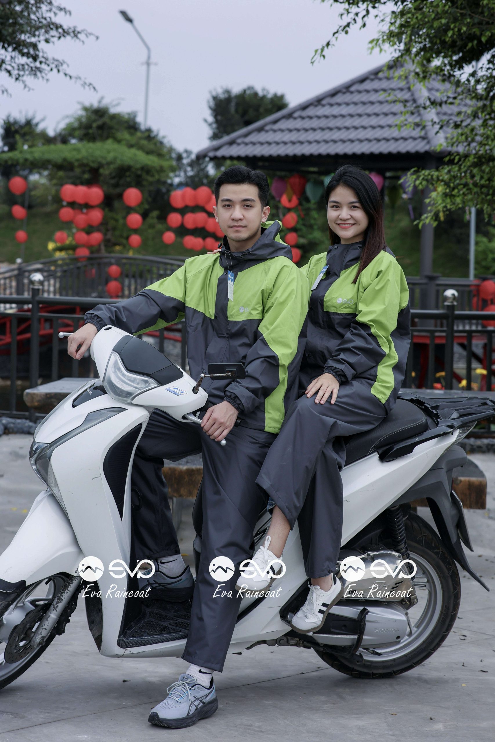Áo Mưa Bộ 2 Lớp EVA Hàng Xuất Khẩu – Xanh lá neon (Lime Green), Form Gọn Đi Xe Máy