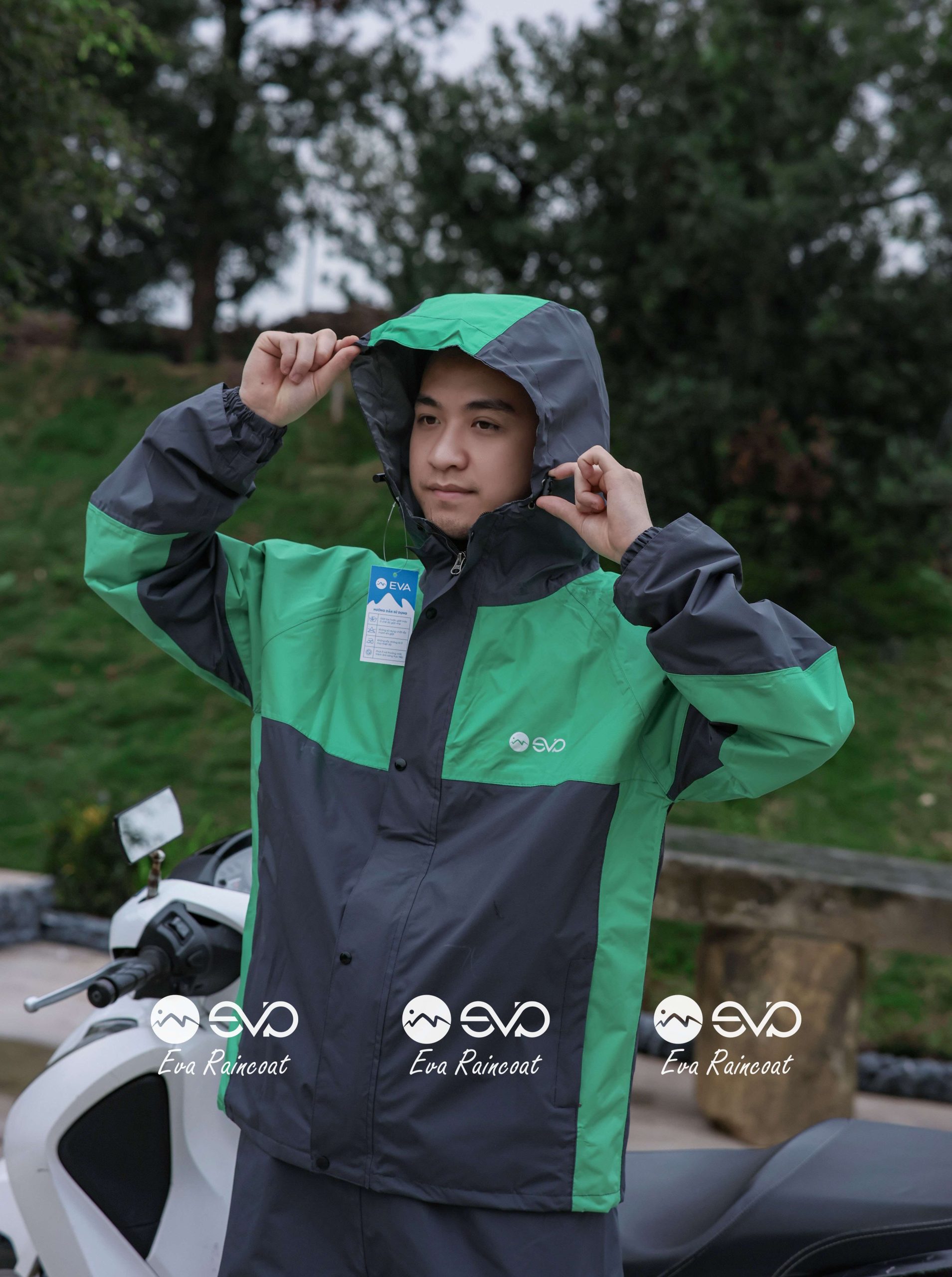 IMG_2030 Áo Mưa Bộ 2 Lớp EVA Hàng Xuất Khẩu – Xanh Ngọc Lục Bảo (Emerald Green), Form Gọn Đi Xe Máy